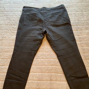 Black skinny jeans